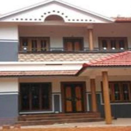 Wayanad Homestay 玛纳多迪 外观 照片